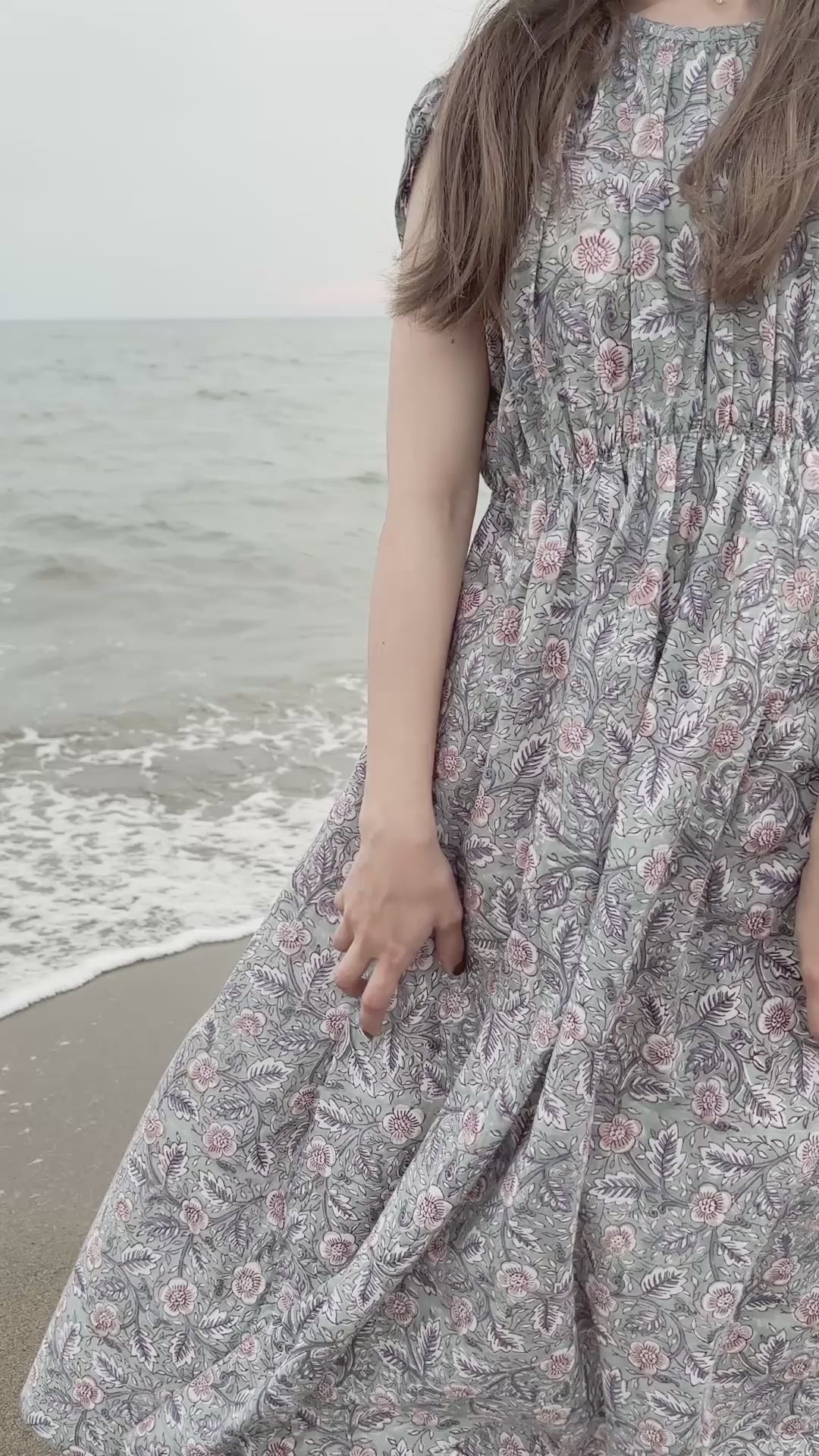 フレンチシャーリングワンピース (Women's)[PDF][DL限定]